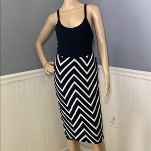 NWT Mossimo Pencil Chevron Skirt L